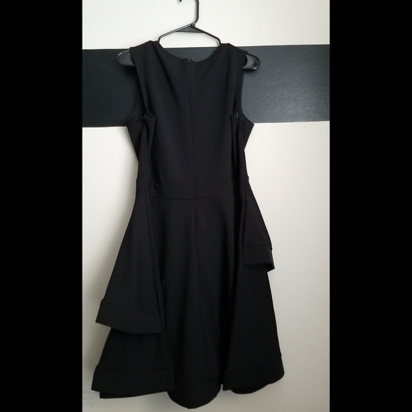 NEW LISTING!! BLACK V NECK RUFFLED HEM DRESS - Picture 10 of 11